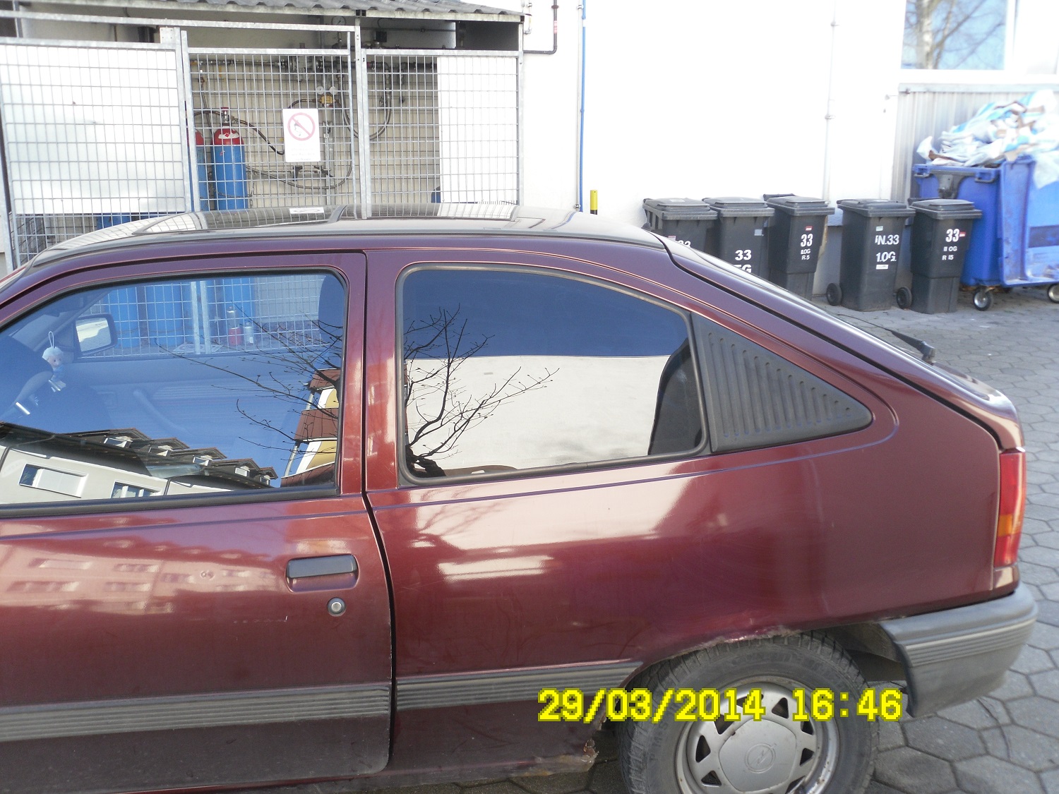 Tönung seitlich links