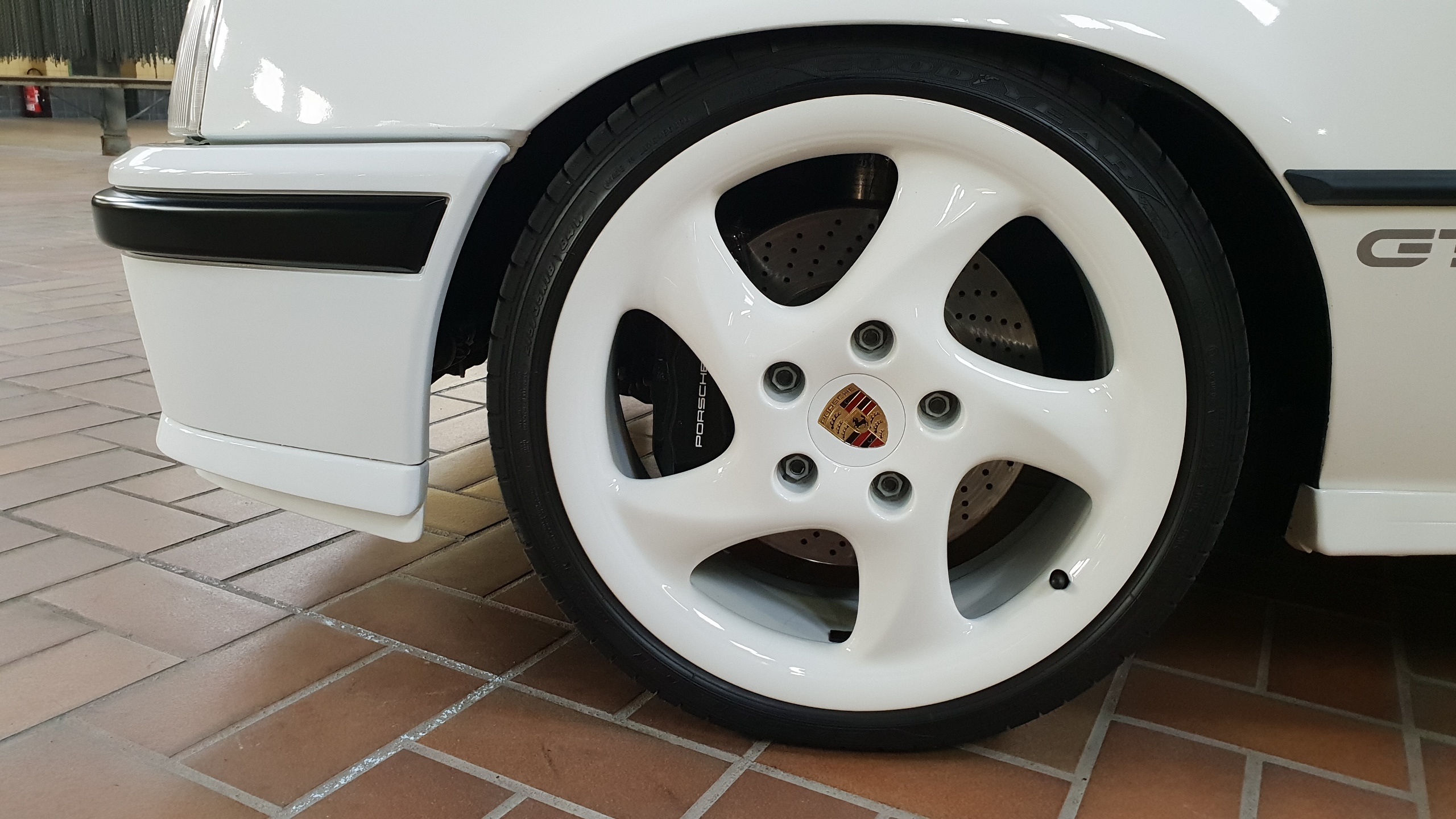 Porsche 993 Bremsanlage mit 18 Zoll Porsche Felgen