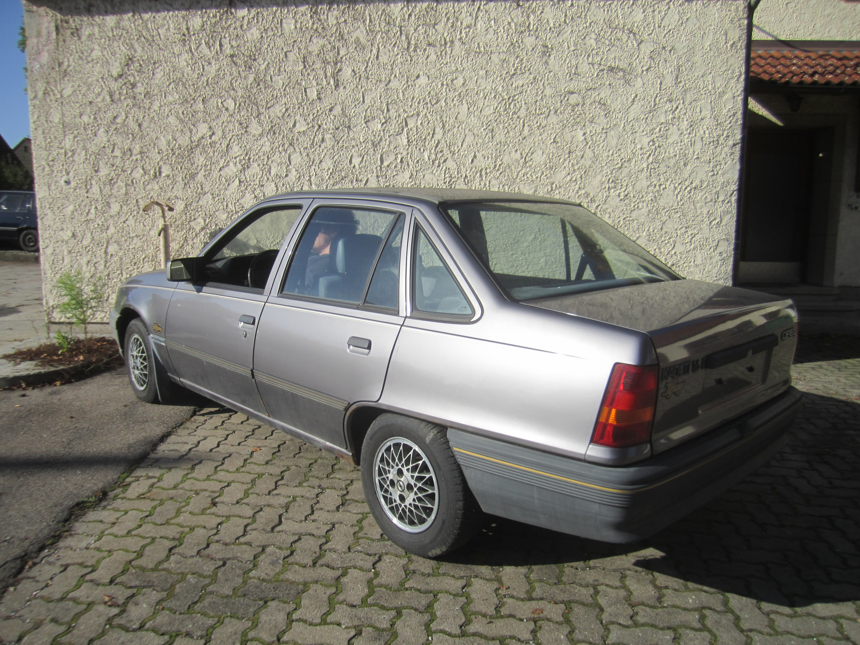 Opel Kadett E 1,6i Stufenheck Tiffany