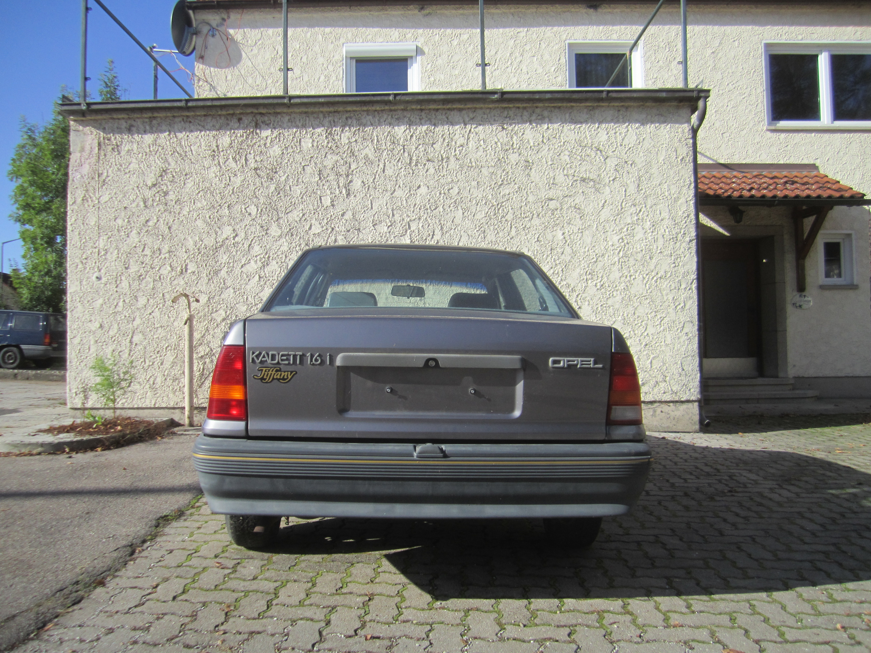 Opel Kadett E 1,6i Stufenheck Tiffany
