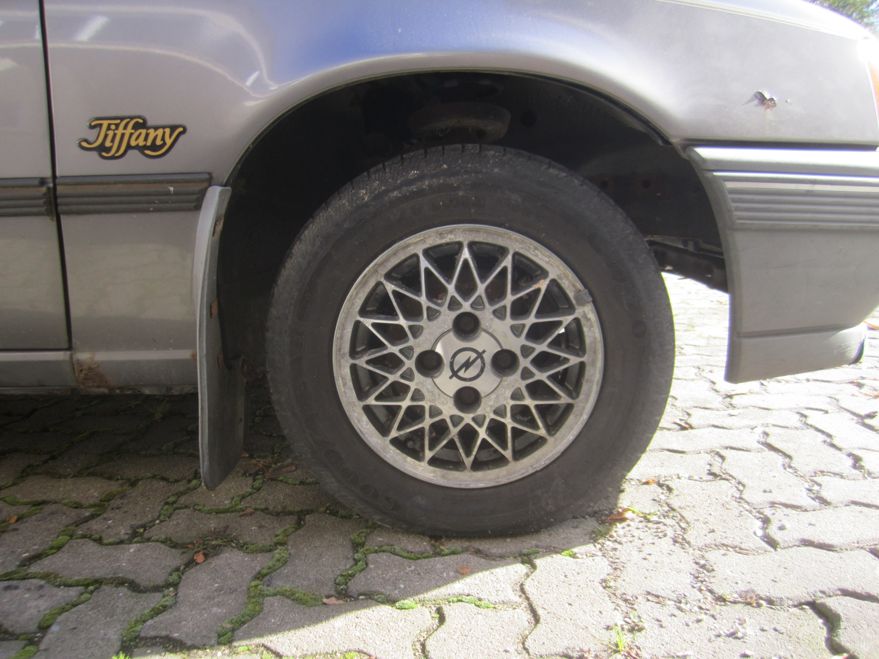 Opel Kadett E 1,6i Stufenheck Tiffany