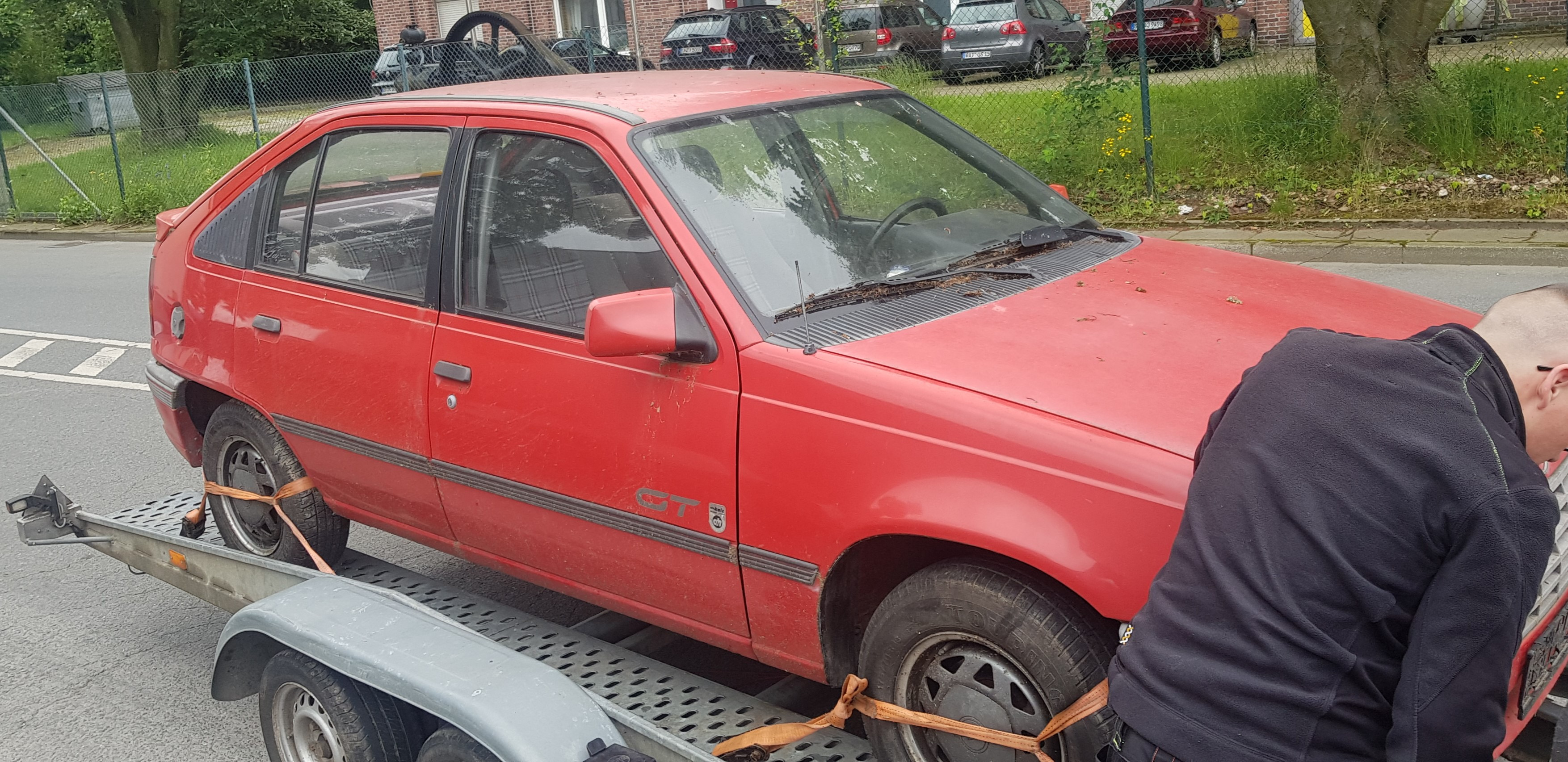 Nach 3 Monaten haben die mir den schon abgeschleppt und musste Ihn auslösen!