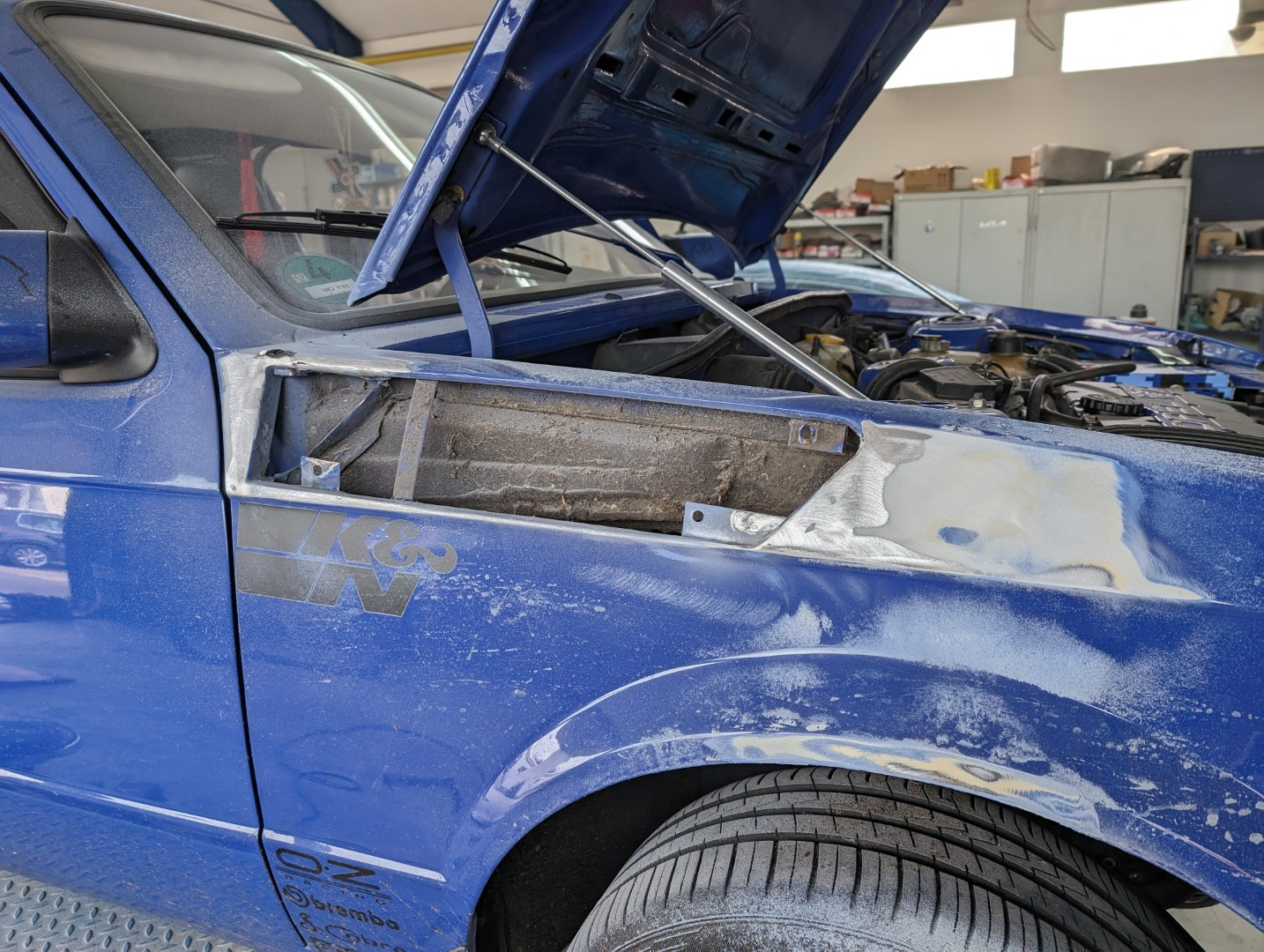 Der_blaue_Gerät_Kadett_D_16V_ (Kotflügel)