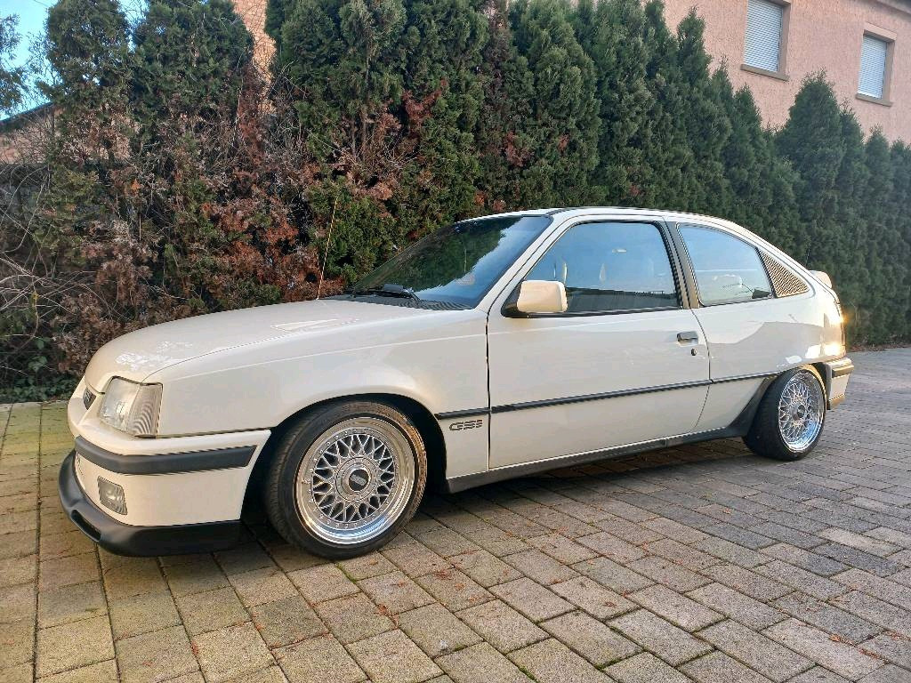 Opel Kadett E GSI SEH