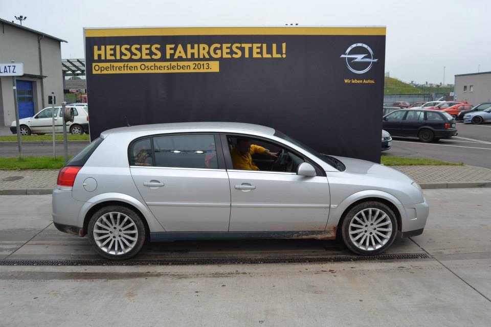 424597_460335830725097_1928221811_n