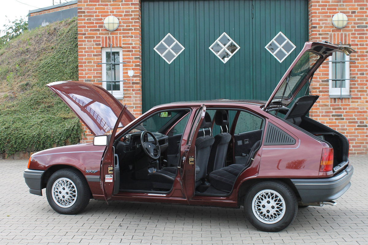 Kadett Beauty Innenraum