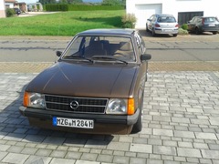 Kadett D 1.3S Berlina